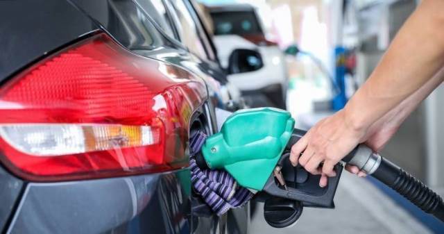 油價漲不停！他問「可拿空桶囤汽油嗎」　內行給建議